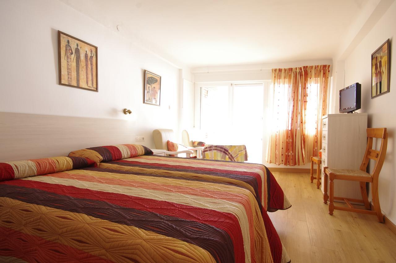 Apartamentos Los Pinos Calpe Buitenkant foto