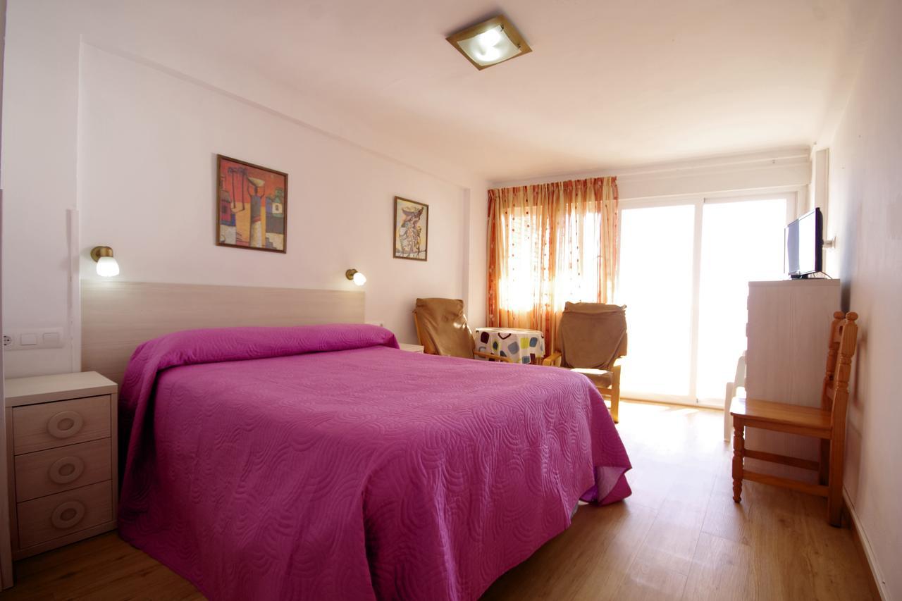 Apartamentos Los Pinos Calpe Buitenkant foto
